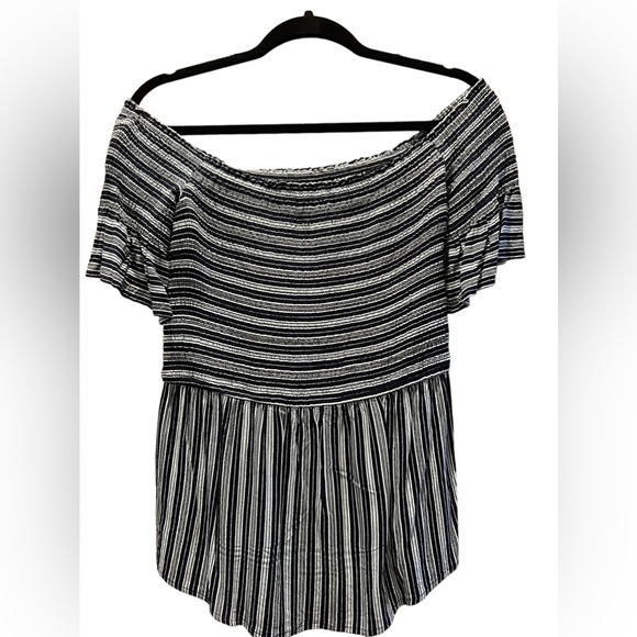 Off the shoulder striped short sleeve top - Picture 1 of 2